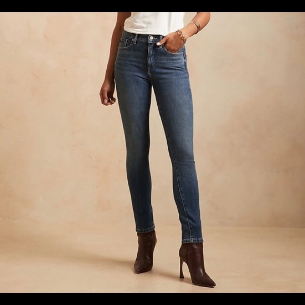 NWT! Banana Republic High Rise Slim Jean